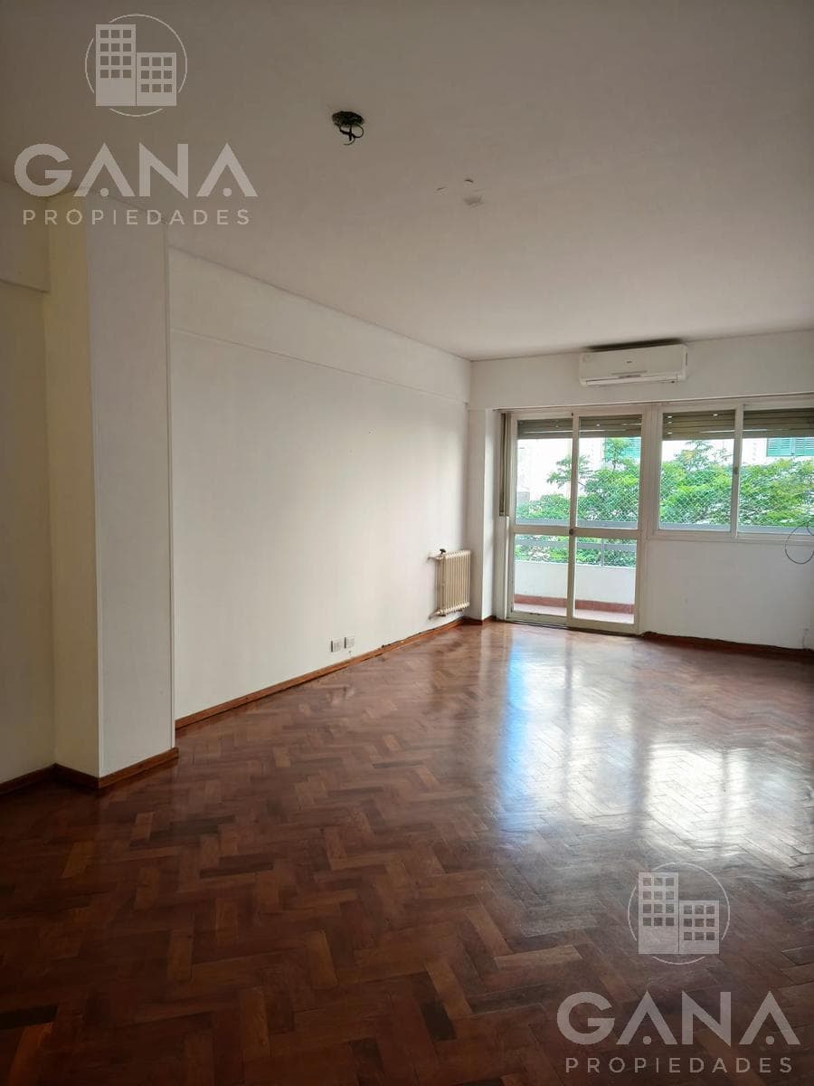 2-Bedroom Apartment for Sale with a Balcony and a Utility Room