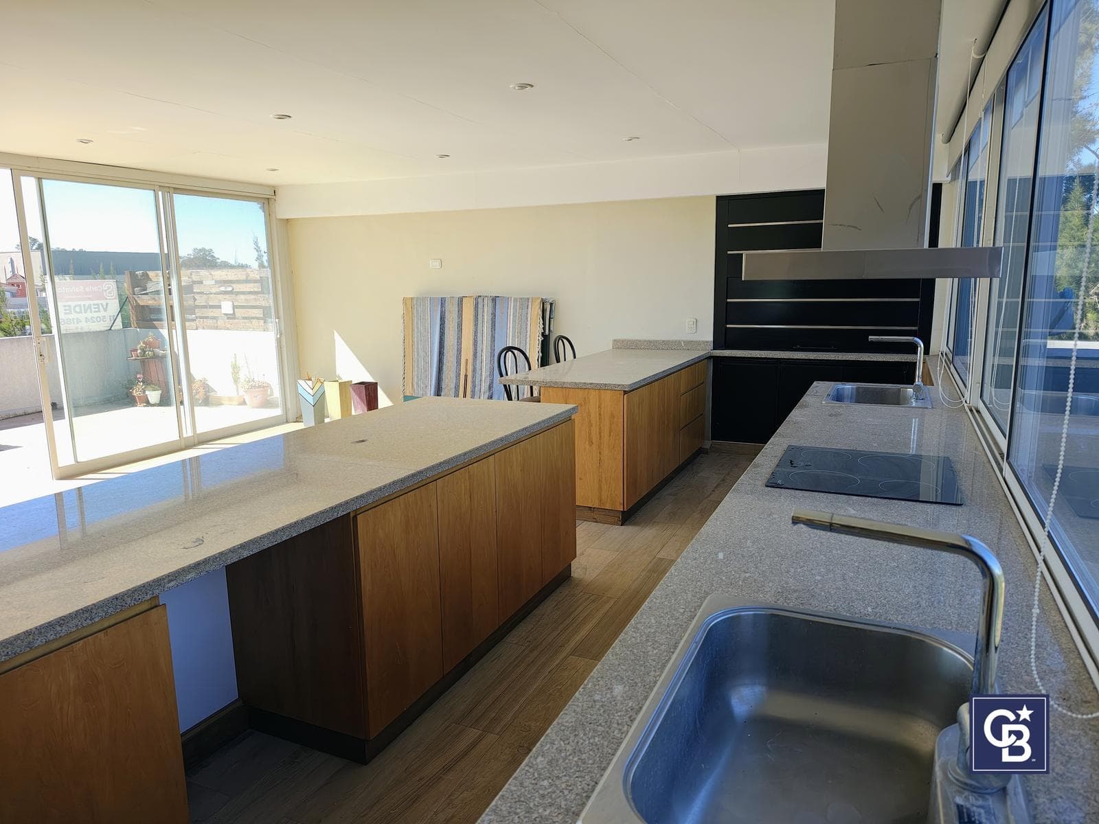 For Sale: 4-room penthouse with barbecue area and private terrace at La Esmeralda Suites, Km 50, Pilar—Across from Palmas