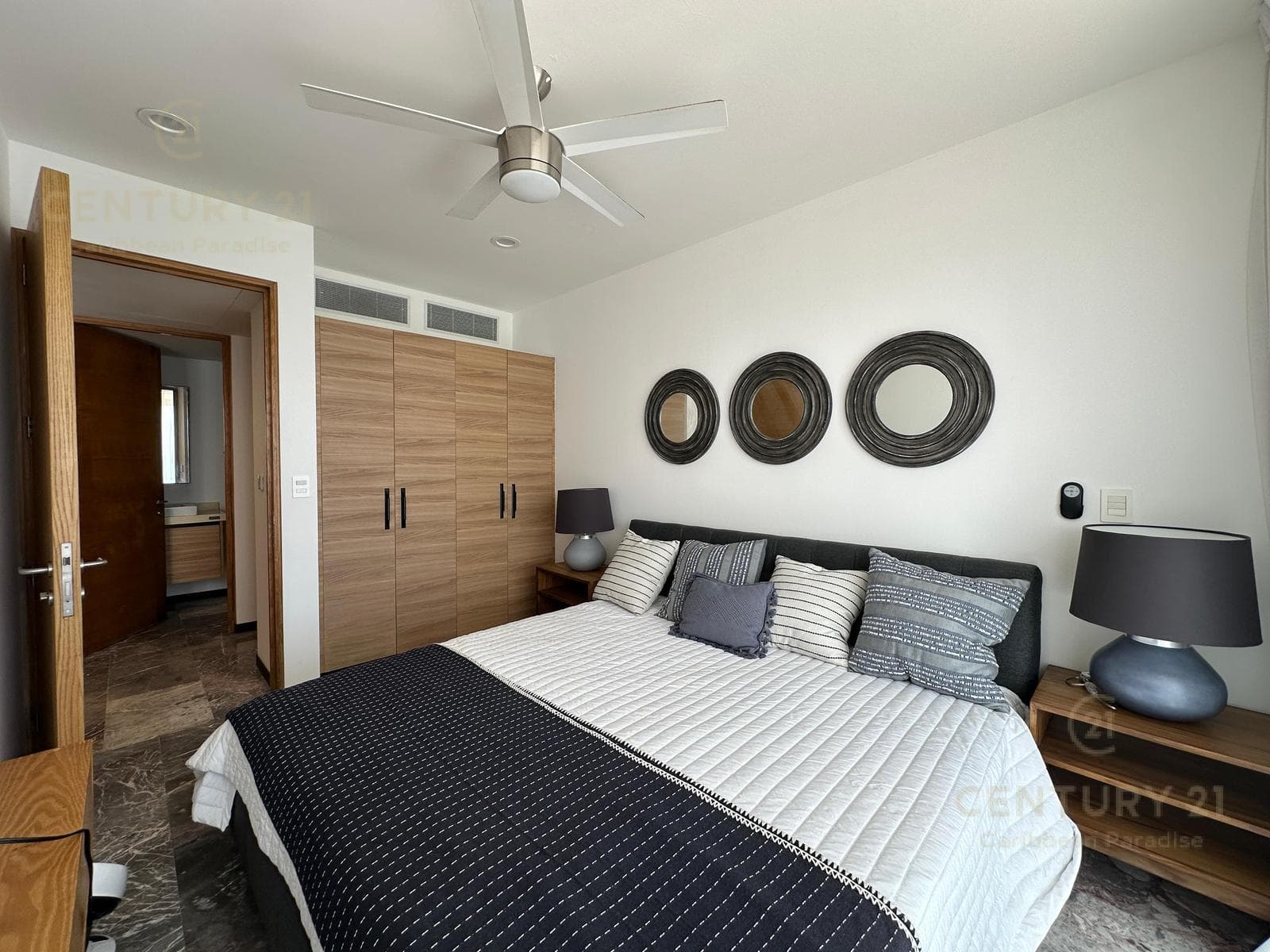 Se vende Penthouse frente al mar en Itbeach Playa del Carmen P4458