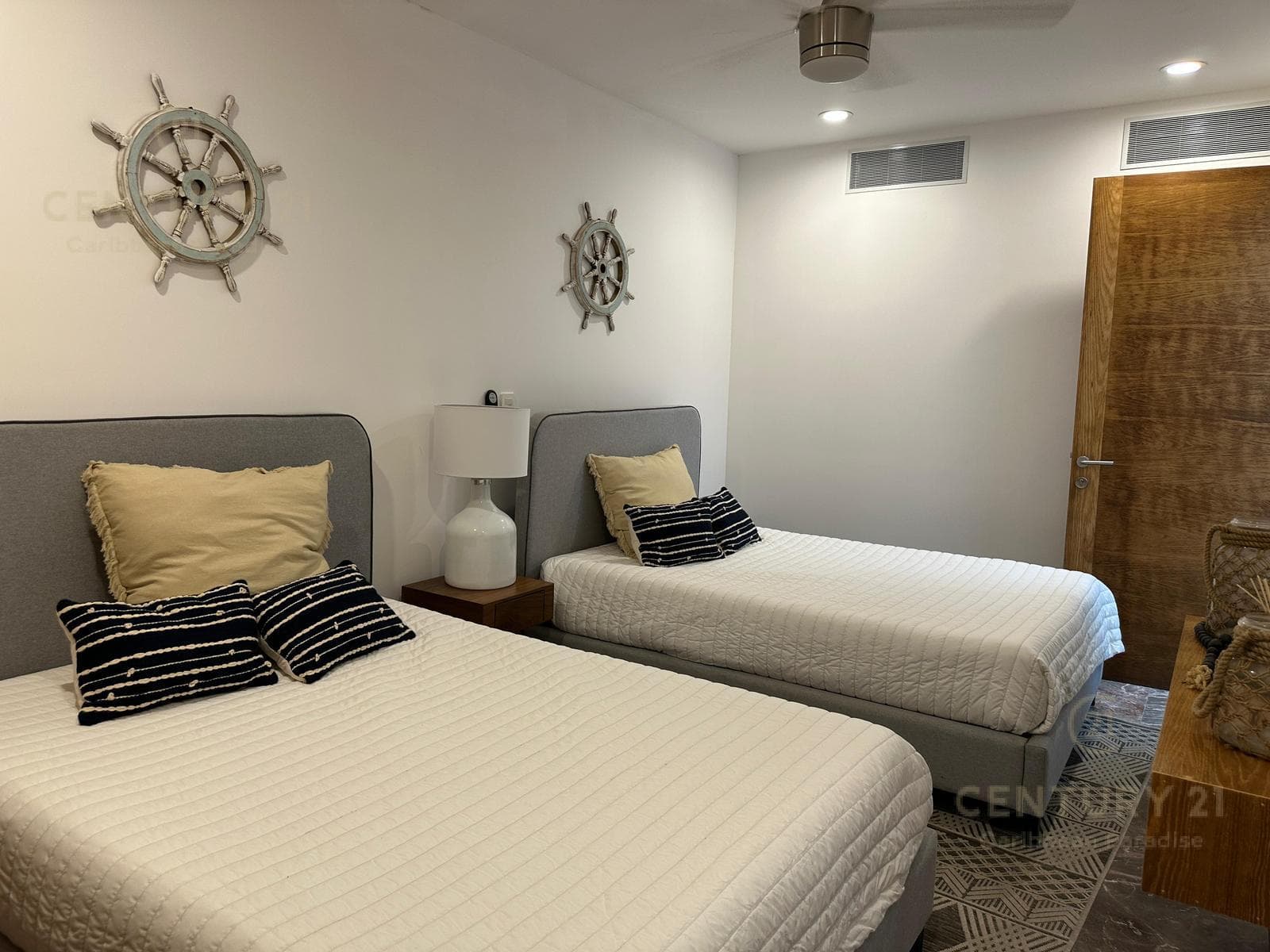 Se vende Penthouse frente al mar en Itbeach Playa del Carmen P4458