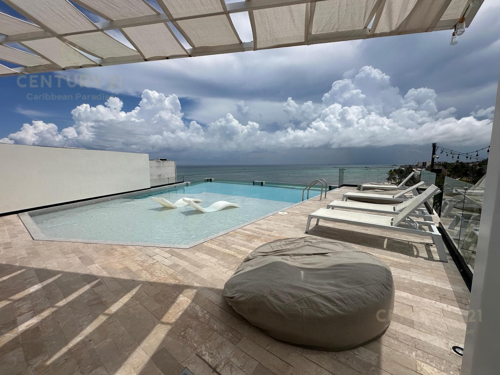 Se vende Penthouse frente al mar en Itbeach Playa del Carmen P4458