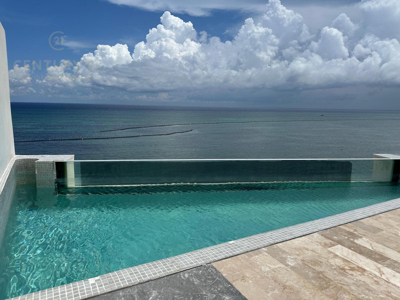 Se vende Penthouse frente al mar en Itbeach Playa del Carmen P4458