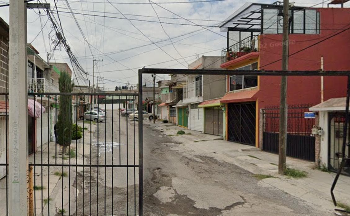 HOUSE FOR SALE IN CUAUTITLAN IZCALLI, NO LOANS—CASH ONLY, MEXICO