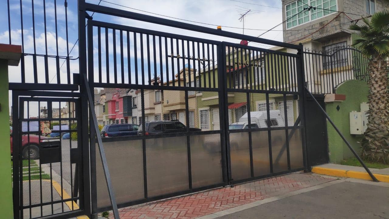 HOUSE FOR SALE IN TECAMAC, NO LOANS—OWN FUNDS ONLY, MEXICO