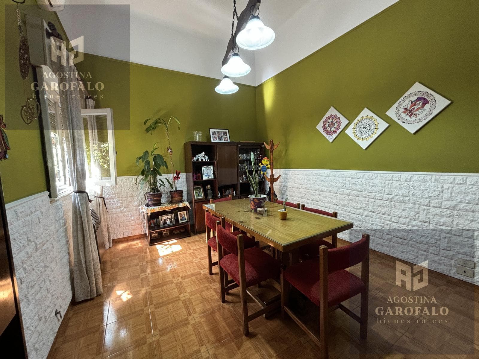 House for Sale: 4-room home on its own lot in Flores with a backyard