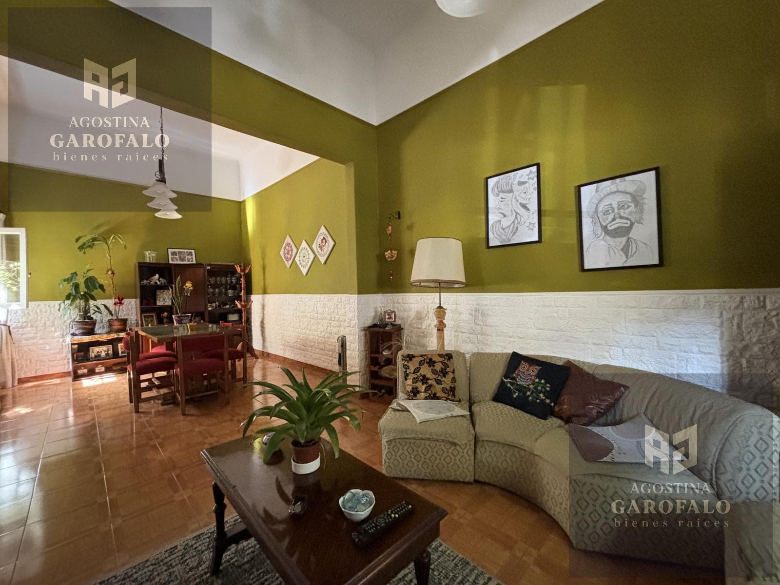 House for Sale: 4-room home on its own lot in Flores with a backyard