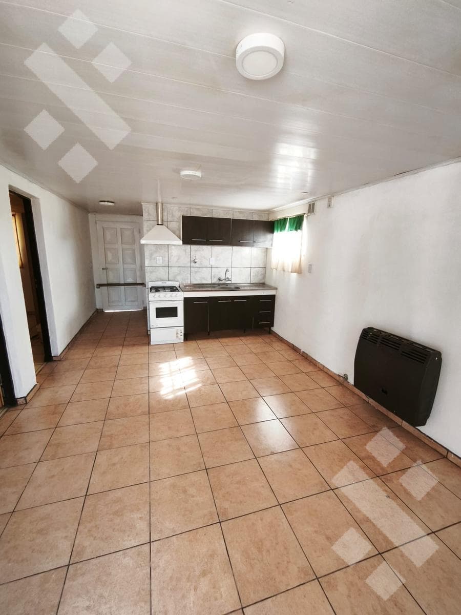 For Sale: 2 Houses on a 300-square-meter Lot in the Caminos del Sol Neighborhood - Plottier