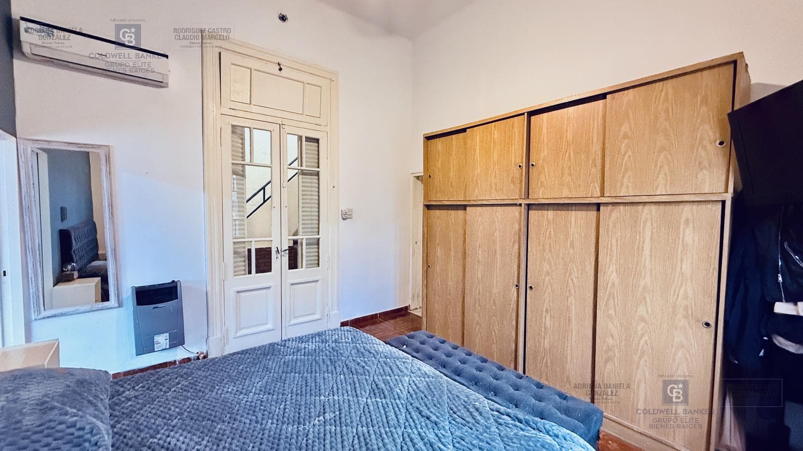 4-ROOM HOUSE FOR SALE ON PRIVATE LOT WITH TERRACE, LIVING ROOM, AND BARBECUE AREA IN BARRACAS