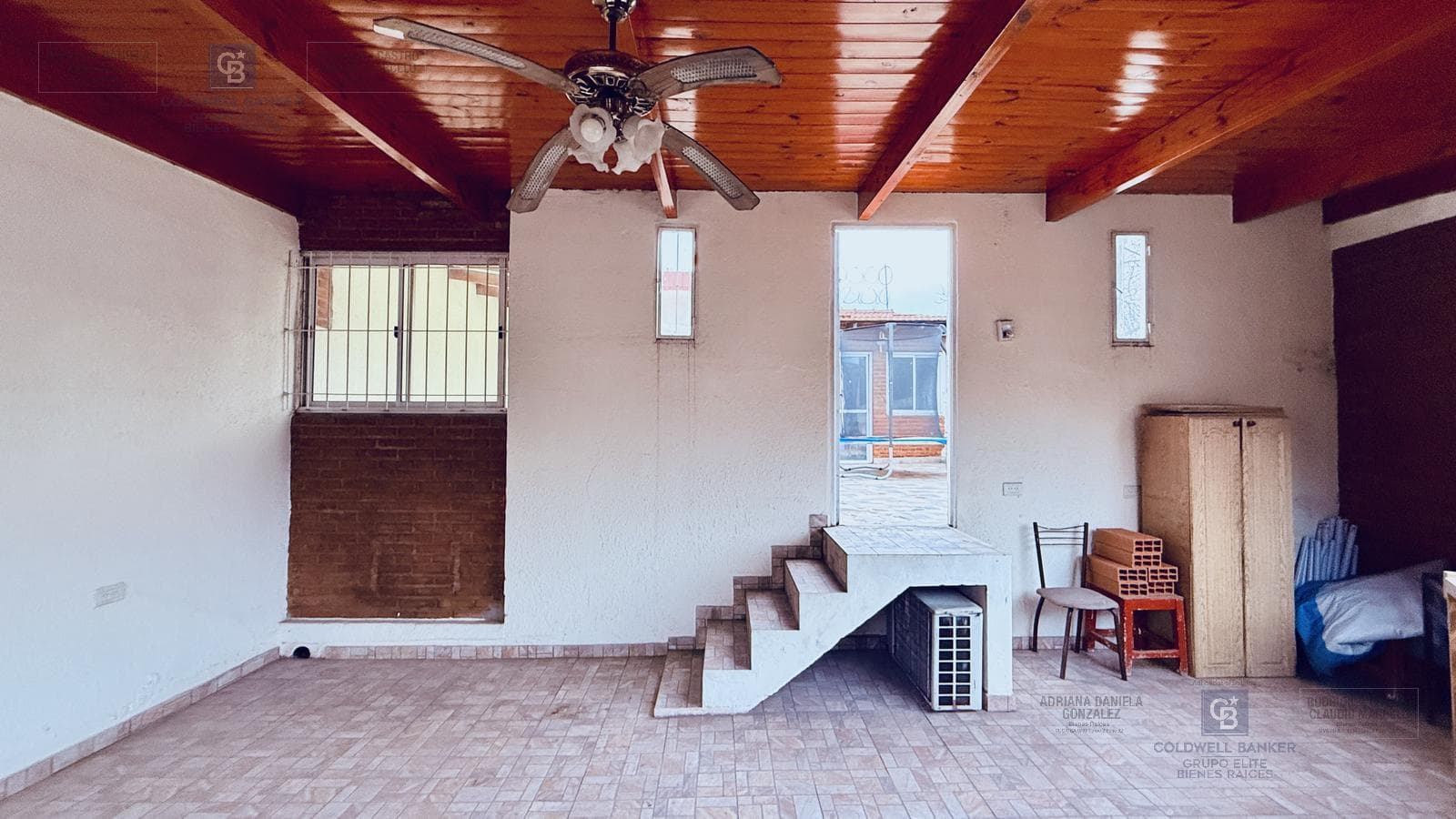 4-ROOM HOUSE FOR SALE ON PRIVATE LOT WITH TERRACE, LIVING ROOM, AND BARBECUE AREA IN BARRACAS