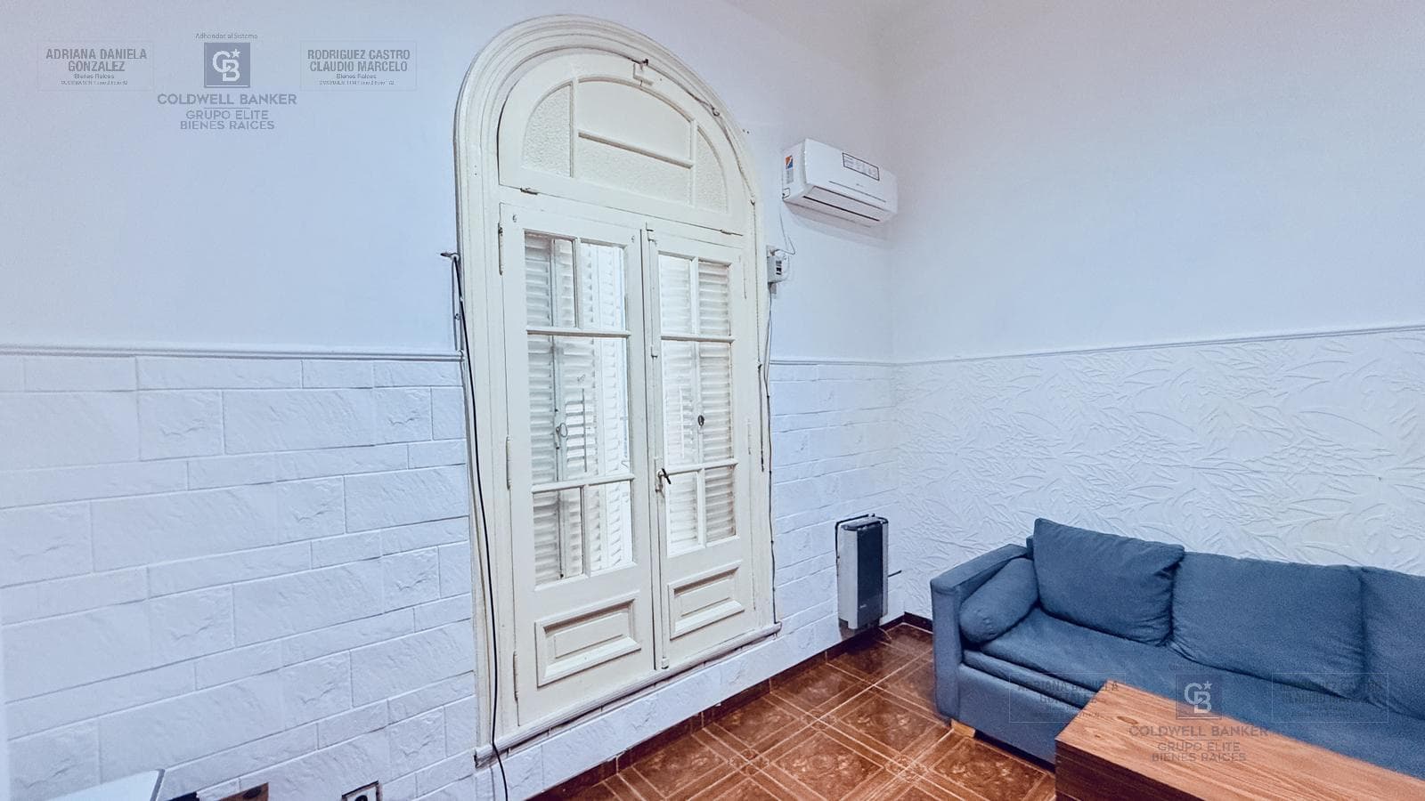 4-ROOM HOUSE FOR SALE ON PRIVATE LOT WITH TERRACE, LIVING ROOM, AND BARBECUE AREA IN BARRACAS