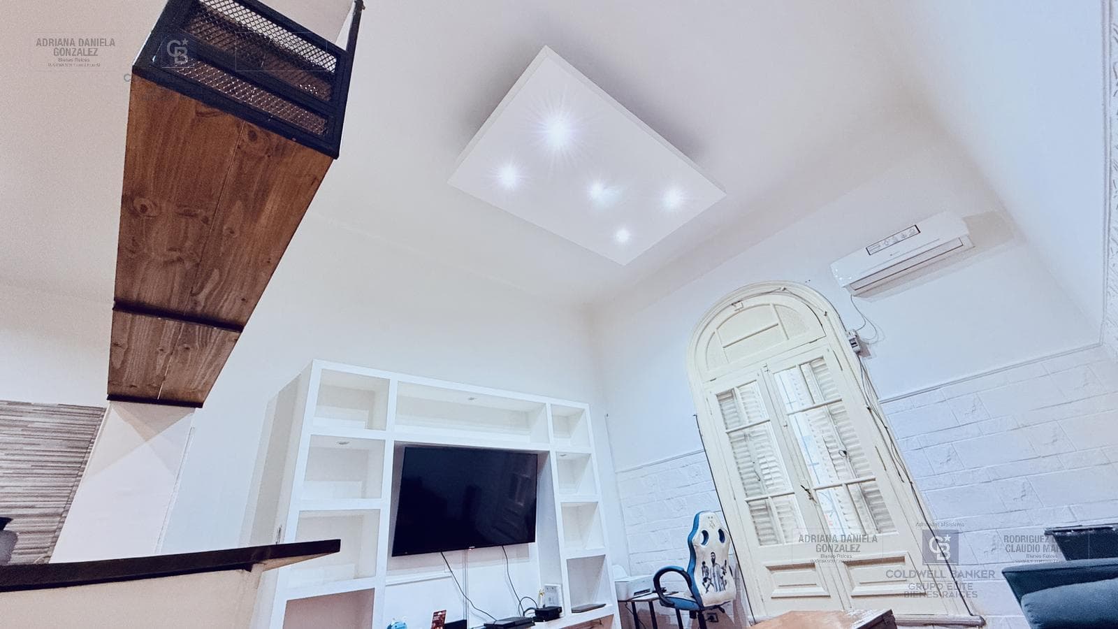 4-ROOM HOUSE FOR SALE ON PRIVATE LOT WITH TERRACE, LIVING ROOM, AND BARBECUE AREA IN BARRACAS