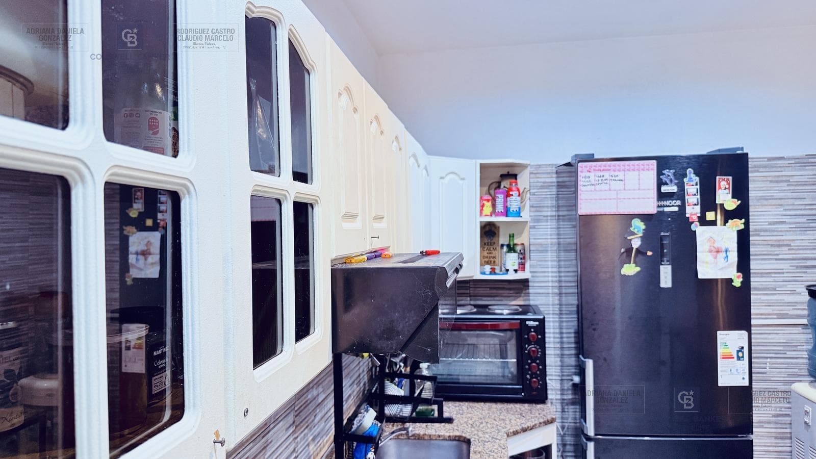 4-ROOM HOUSE FOR SALE ON PRIVATE LOT WITH TERRACE, LIVING ROOM, AND BARBECUE AREA IN BARRACAS
