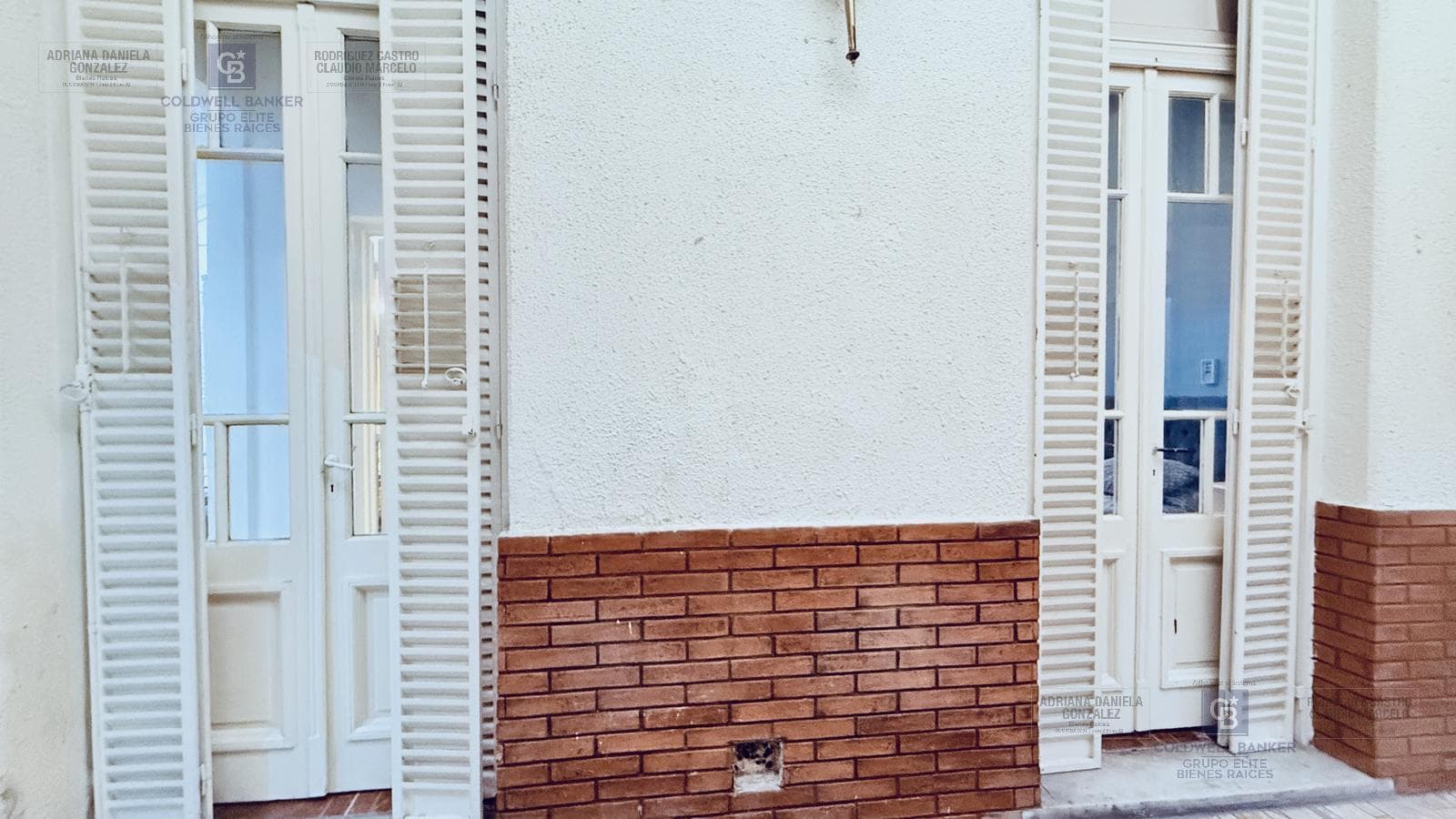 4-ROOM HOUSE FOR SALE ON PRIVATE LOT WITH TERRACE, LIVING ROOM, AND BARBECUE AREA IN BARRACAS