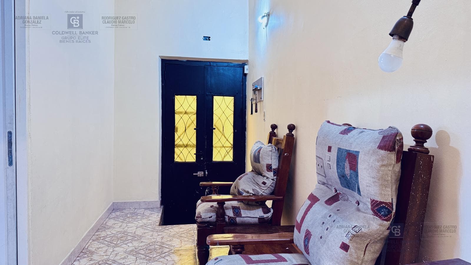 4-ROOM HOUSE FOR SALE ON PRIVATE LOT WITH TERRACE, LIVING ROOM, AND BARBECUE AREA IN BARRACAS