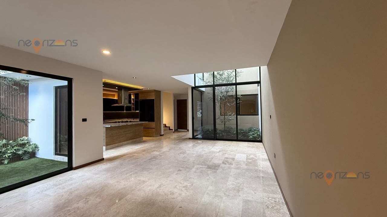 NEW: Modern New Home with a Bedroom on the Ground Floor