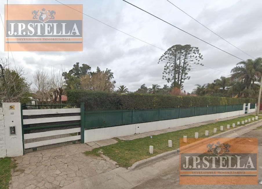 Casa Quinta 260 m² en 2.505 m² de tierra - Quincho c/ parrilla y pileta de natación Villa Luzuriaga