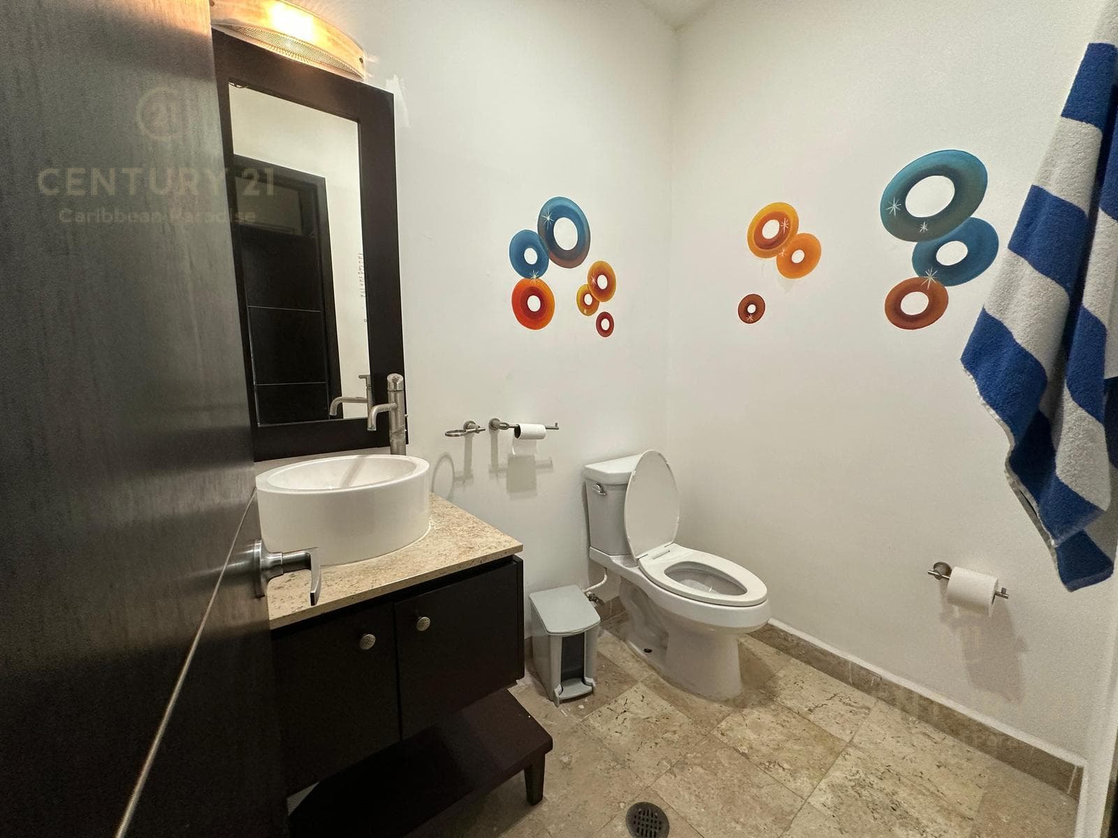 Amplio departamento en Venta 2R/2,5B a una cuadra del Mar Playa del Carmen P4462