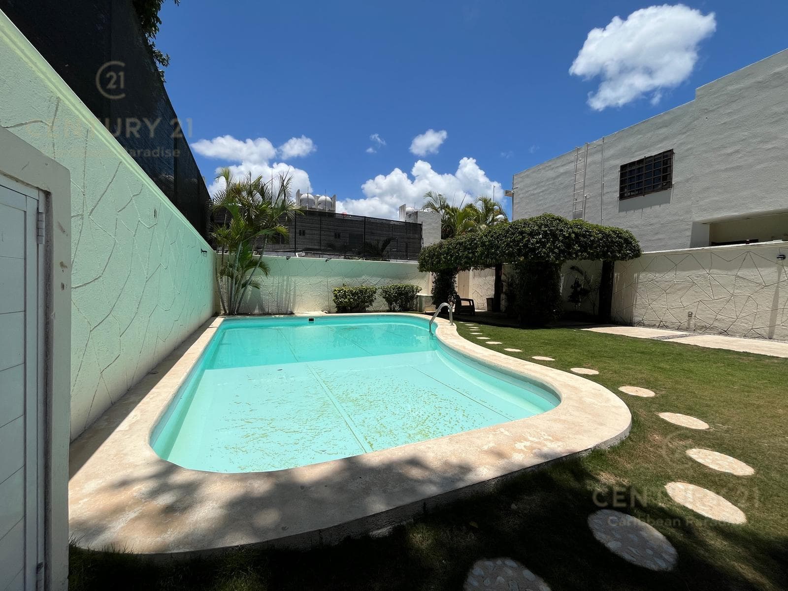 Okume Model Home for Sale in Los Olivos, Playa del Carmen P4461