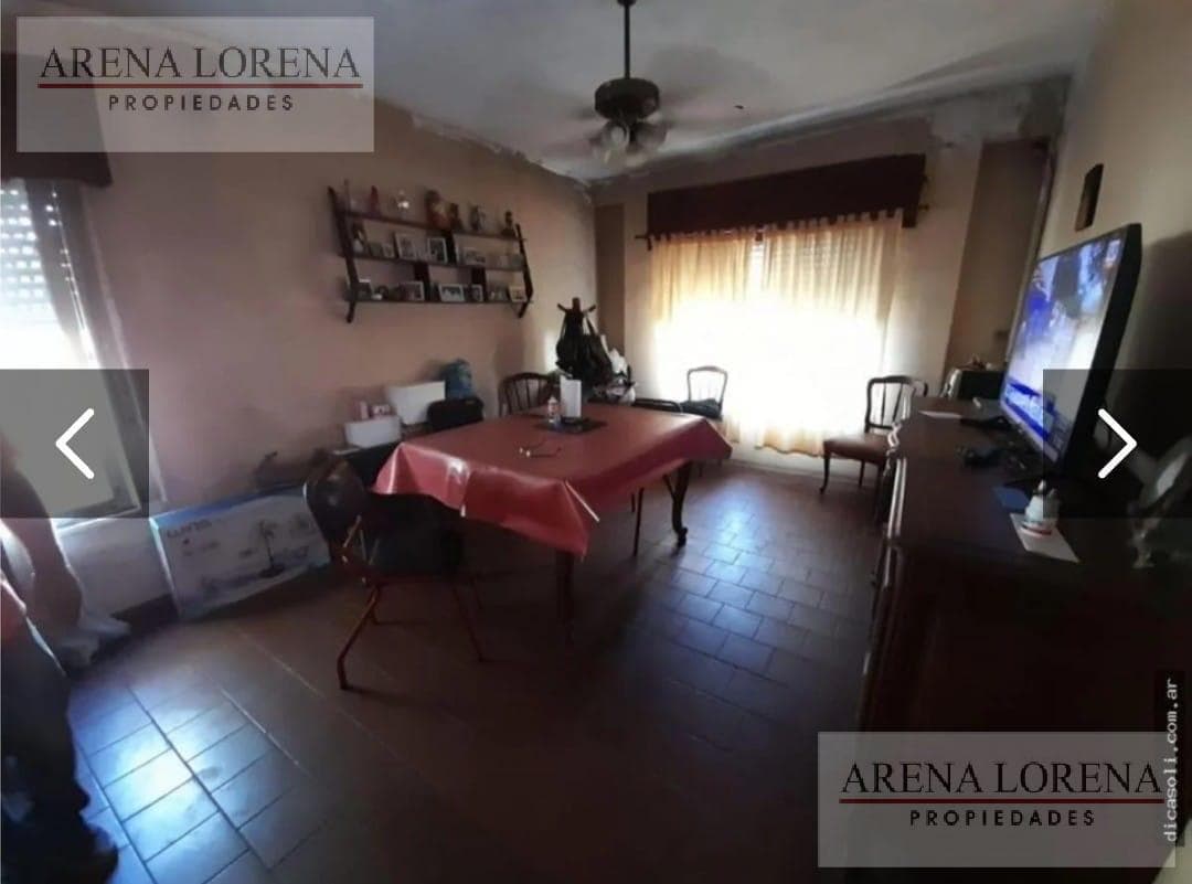 House for Sale: 3 Rooms, Ituzaingó, Buenos Aires
