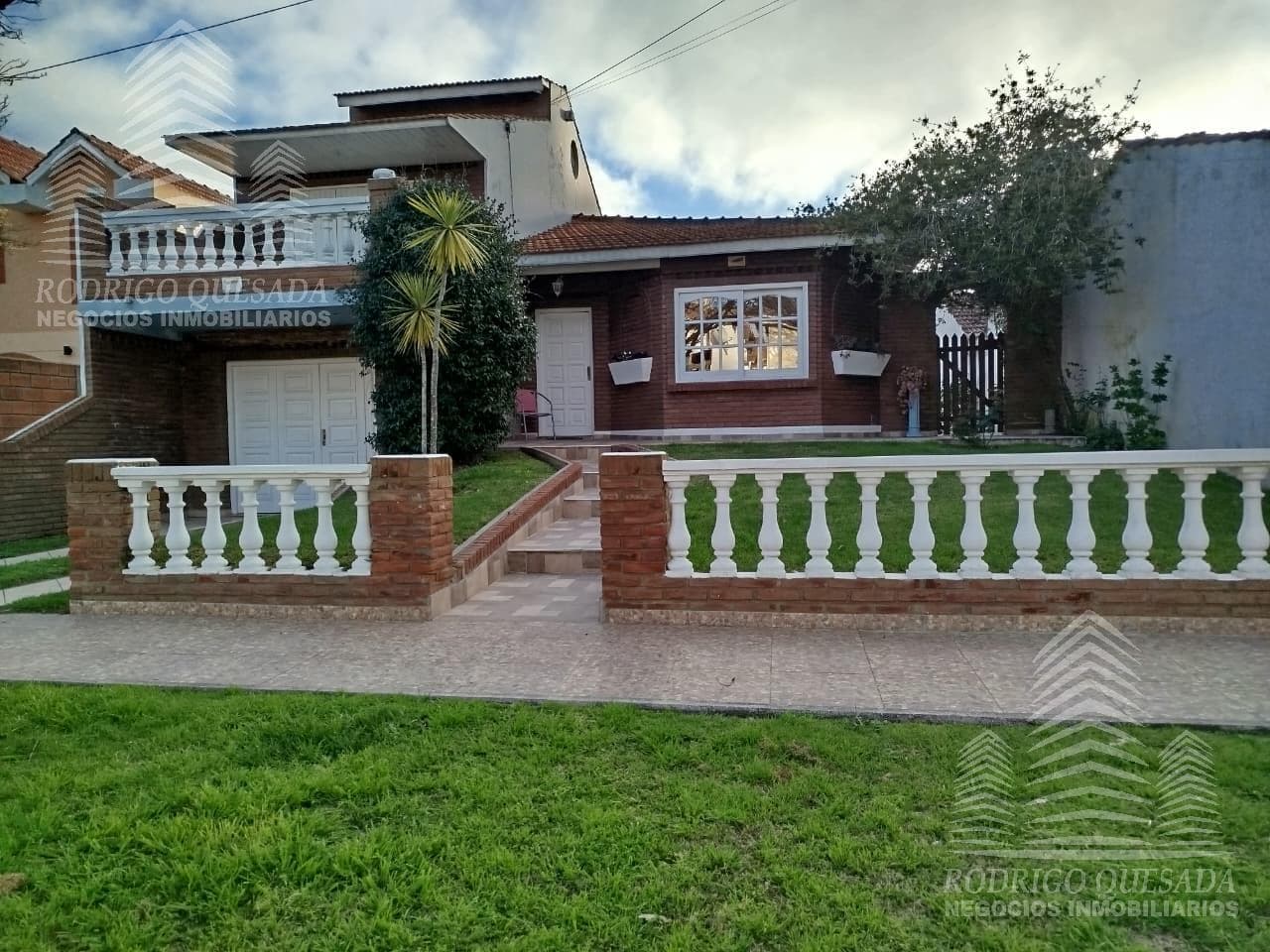 Exclusiva casa en La Lucila del mar .