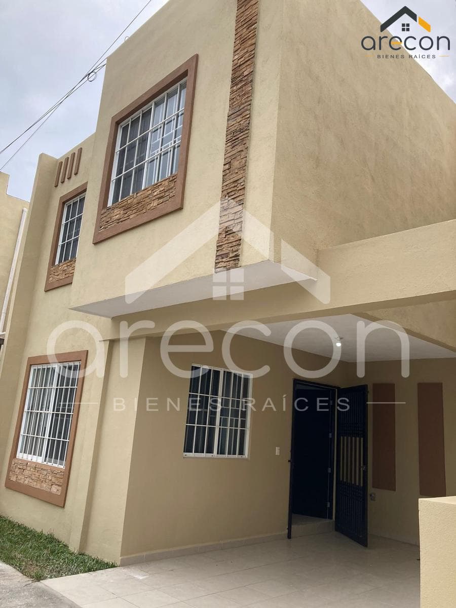 House for Sale Very Close to Curva Texas