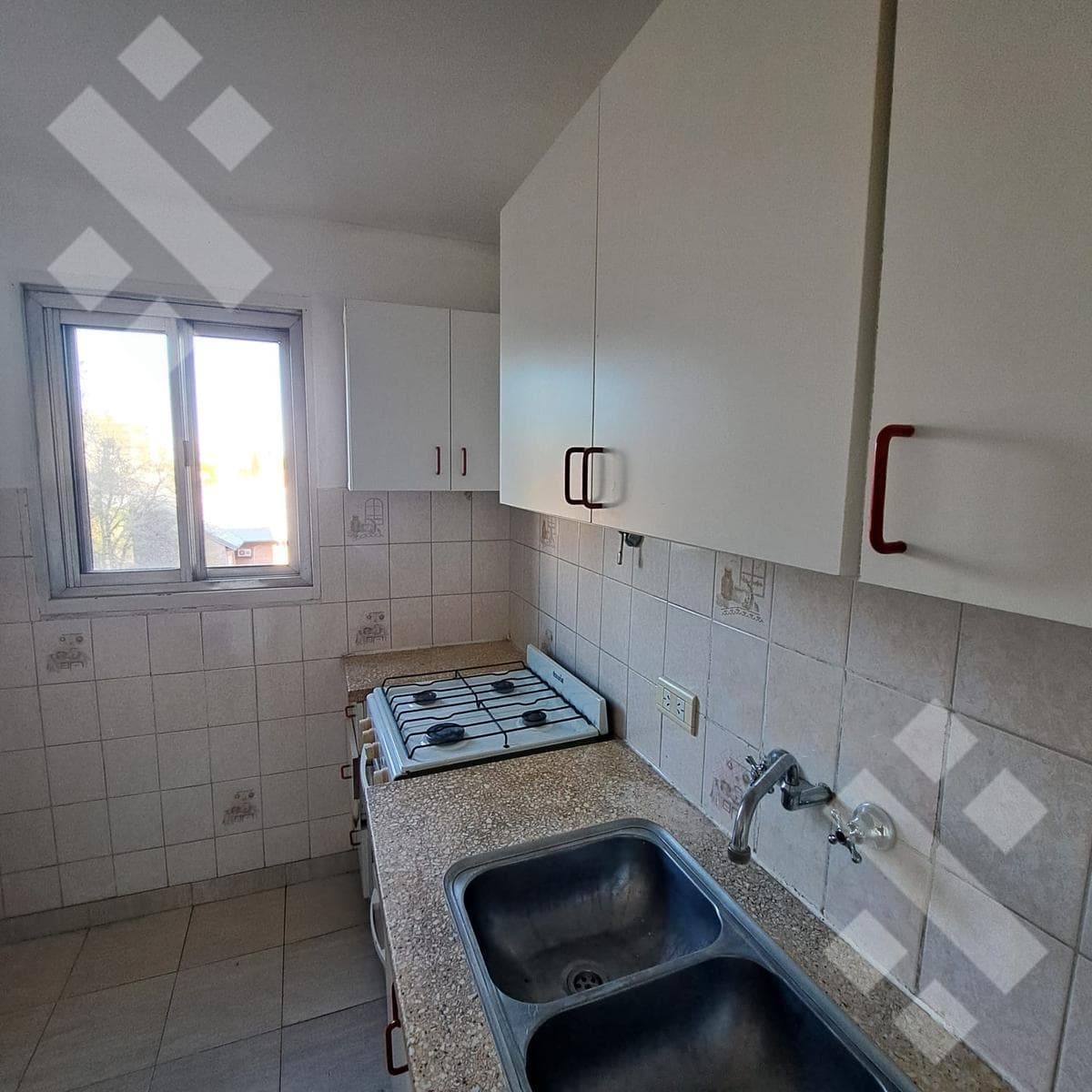 For Rent - 1-Bedroom Apartment with Garage - 100 Bouquet Roldan - Neuquén City