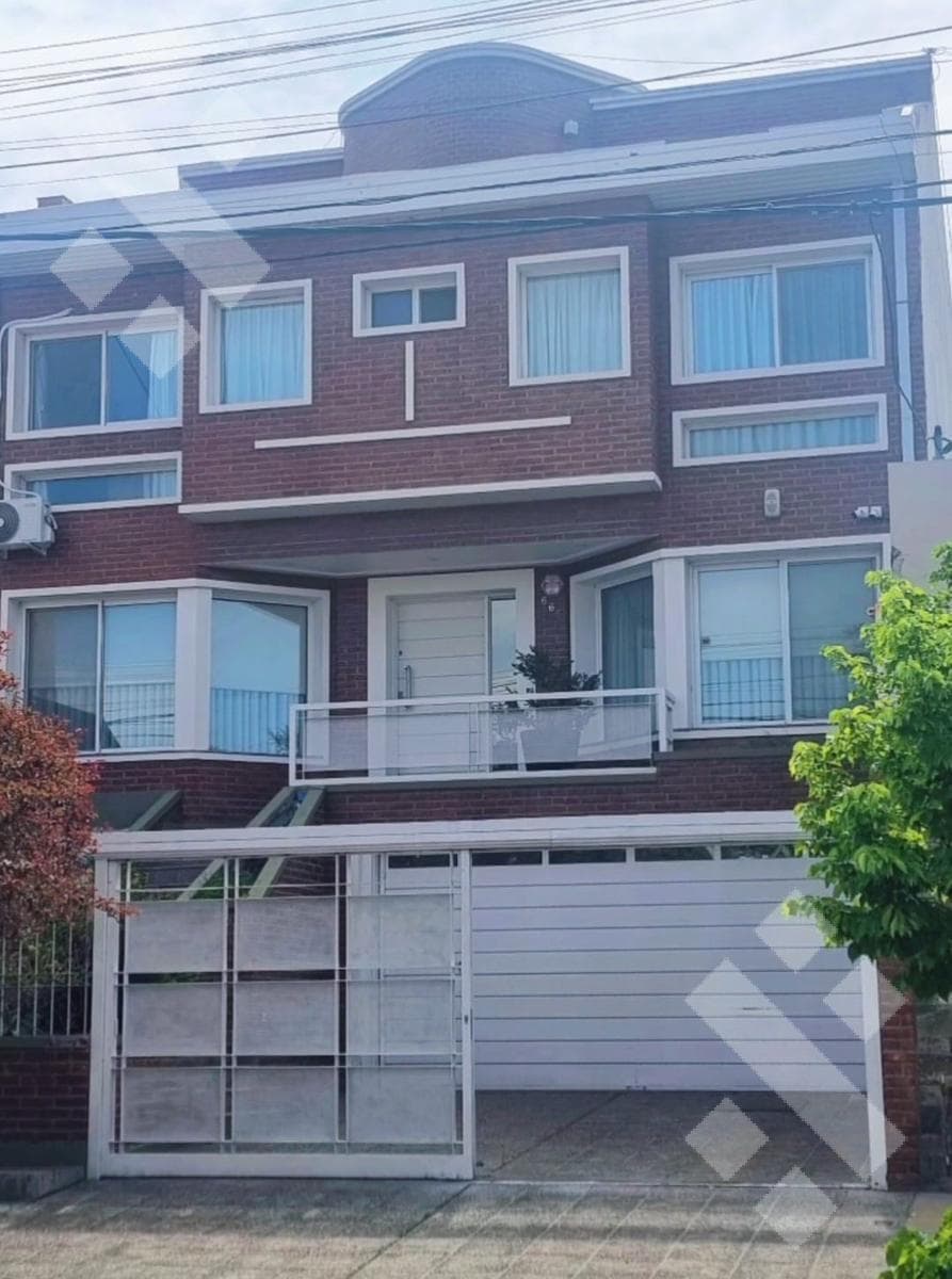 House for Sale - Executive Level - 665 Sargento Cabral Street - Neuquén City -