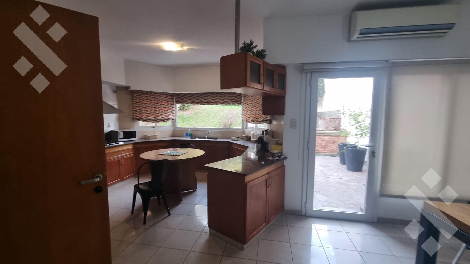 House for Sale - Executive Level - 665 Sargento Cabral Street - Neuquén City -