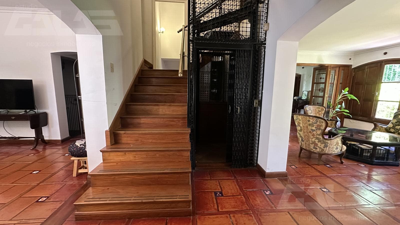 HOUSE | 6 ROOMS | PARK | CATEGORY | BARBECUE AREA | CASTELAR NORTE