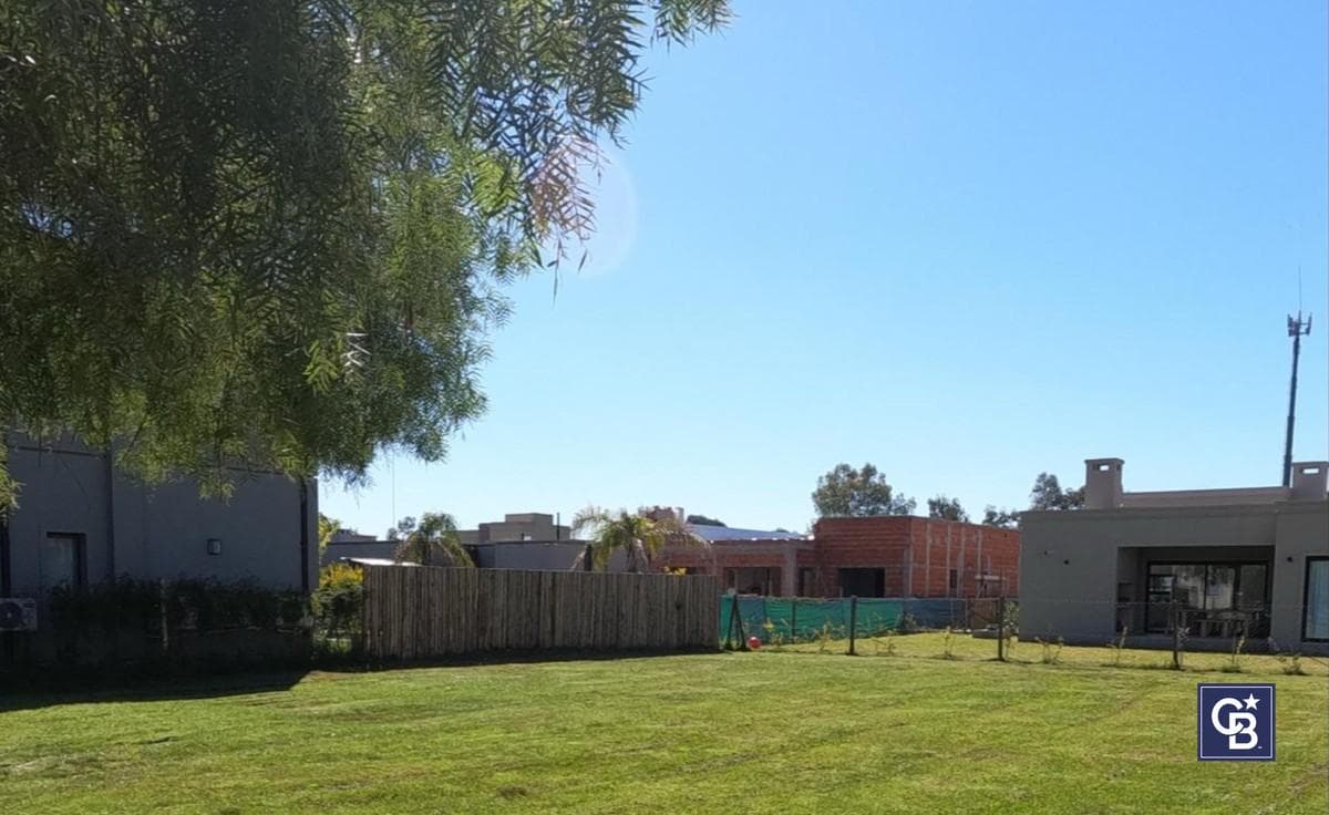 517 m² Inset Lot for Sale on a Cul-de-Sac, Northeast-Facing, in Santa Emilia, Pilar del Este