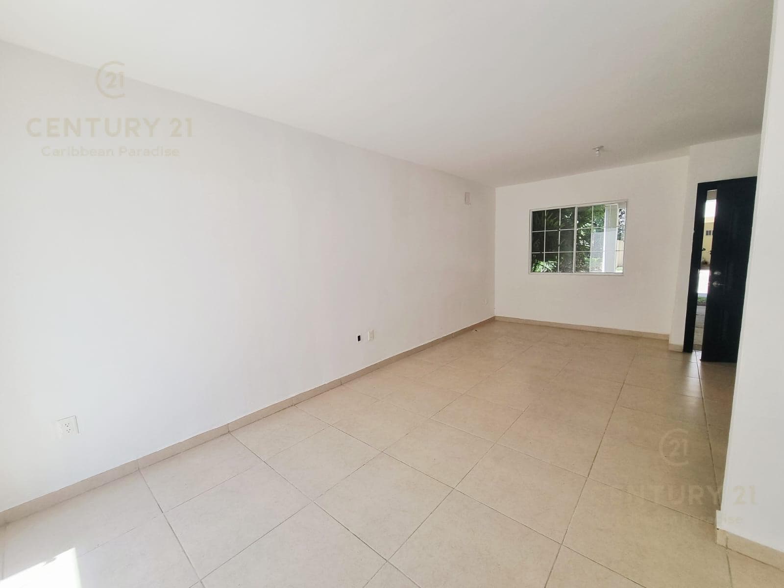 For Sale: 3-Bedroom House (Unfurnished), SELVANOVA, Playa del Carmen P4463
