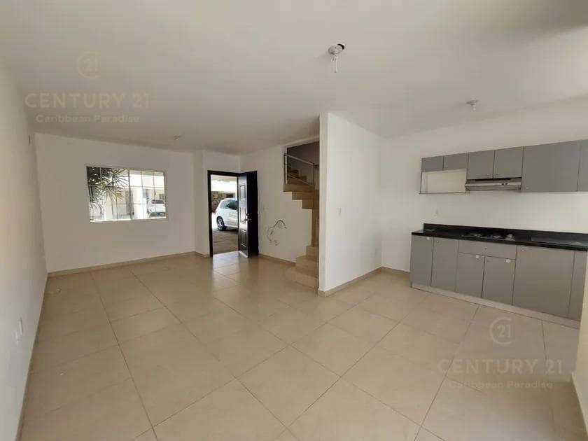 For Sale: 3-Bedroom House (Unfurnished), SELVANOVA, Playa del Carmen P4463