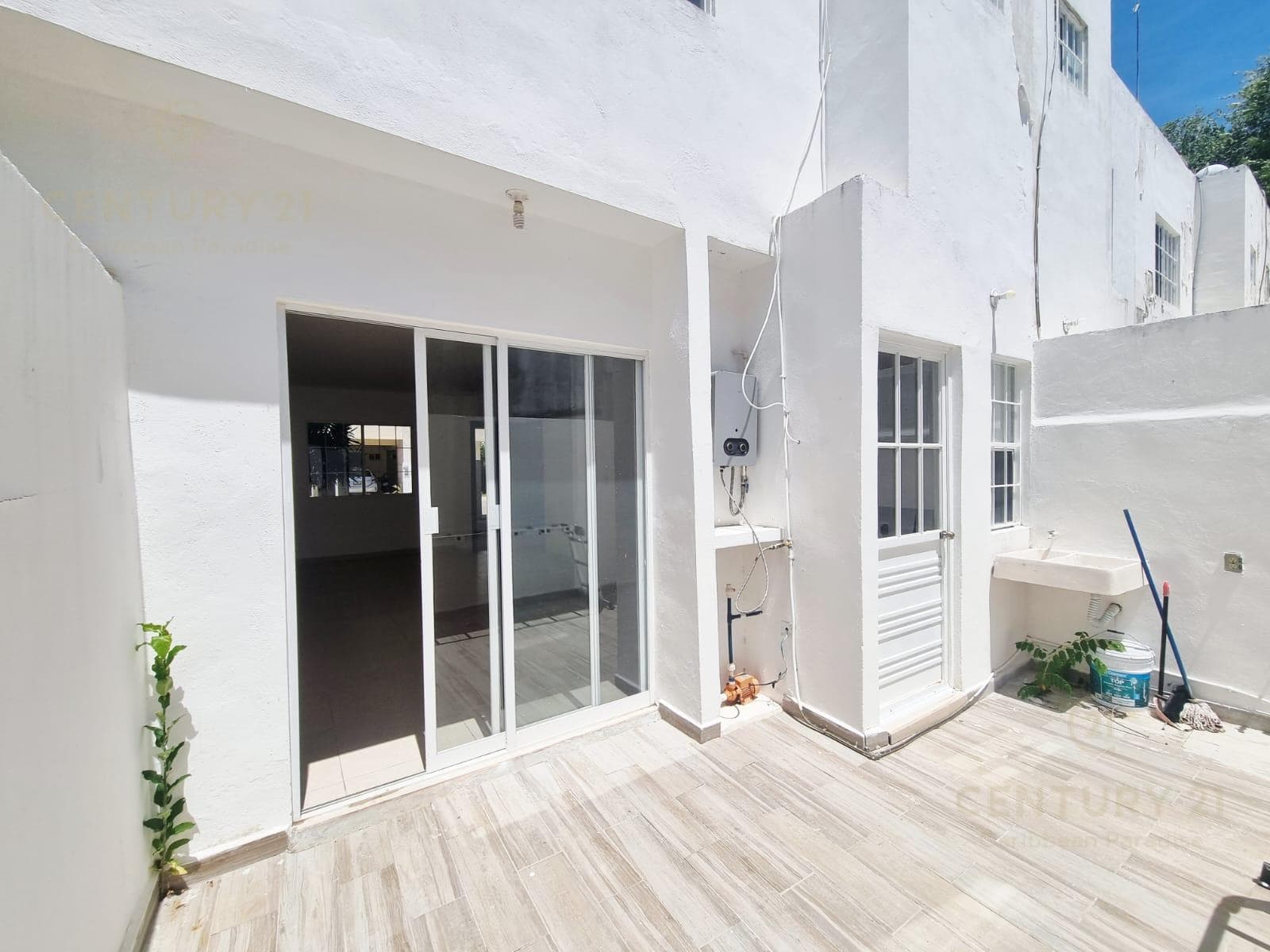 En Venta casa 3 recamaras sin muebles, SELVANOVA, Playa del Carmen P4463