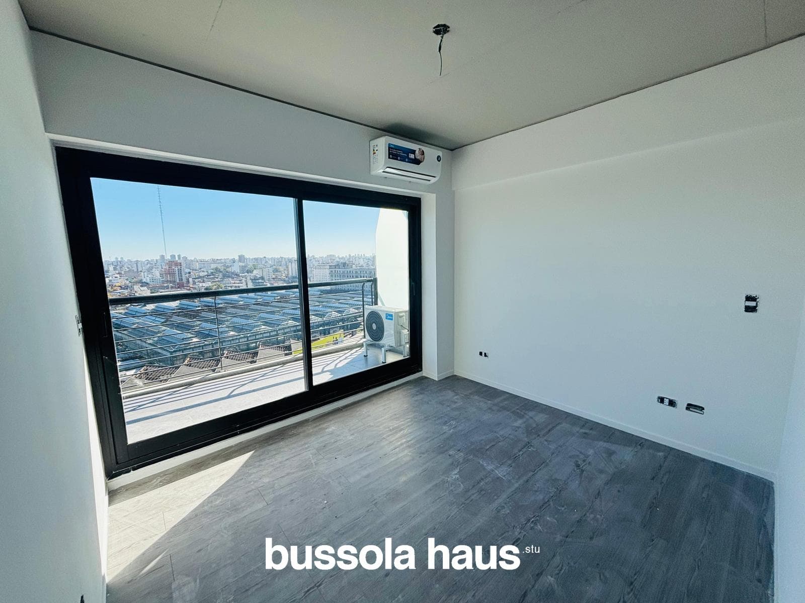 Studio apartment for sale. Barracas