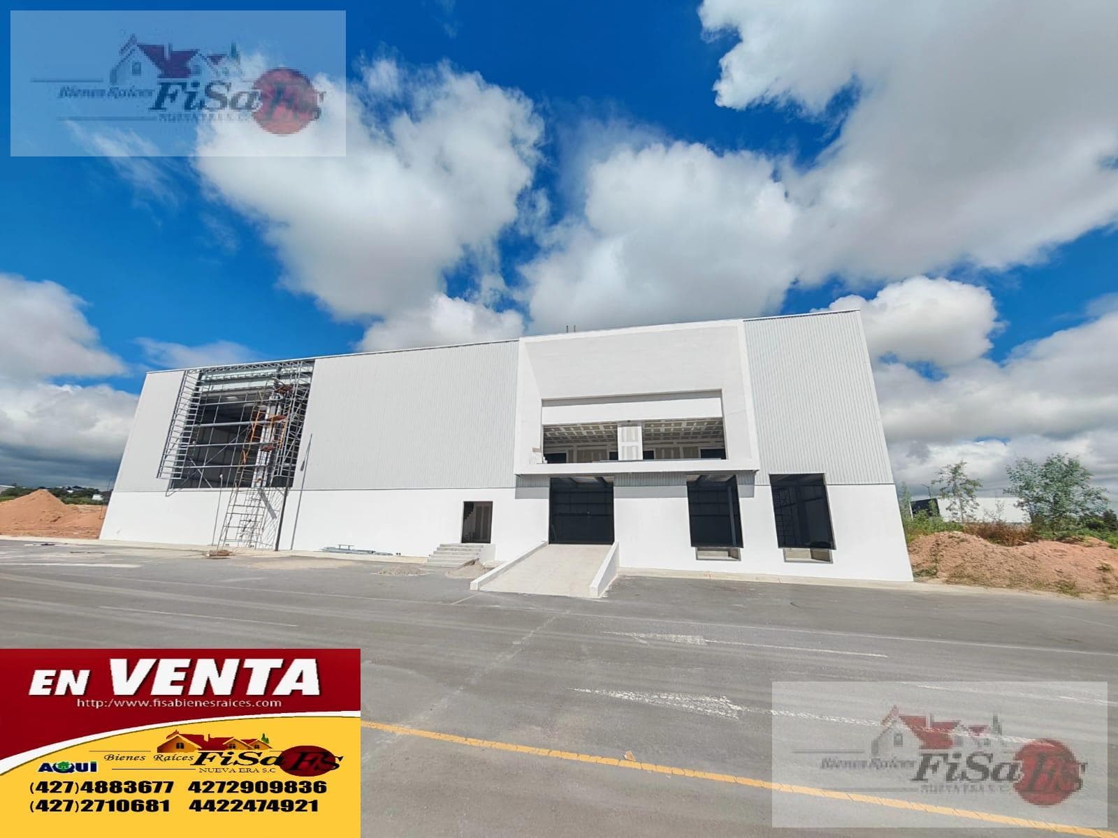 Commercial warehouse in the La Cruz neighborhood
