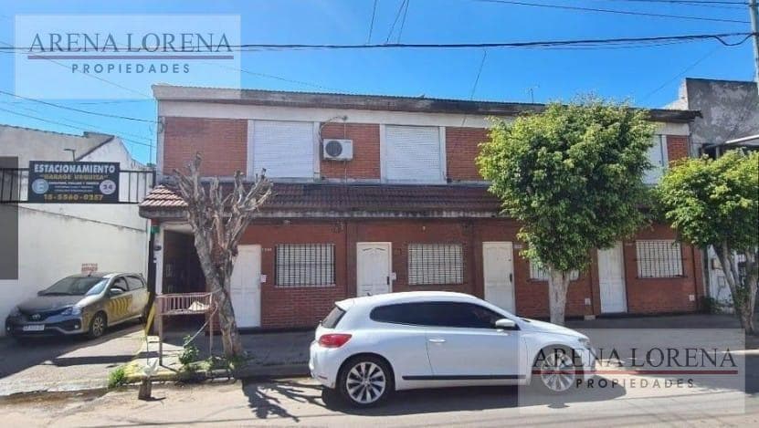 Warehouse Plus 8 Apartments for Sale as a Single Unit in Ramos Mejía