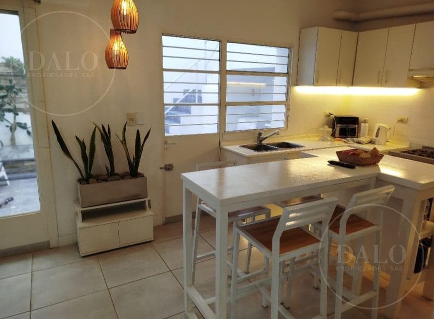 5-room house with guest quarters for sale in San Isidro