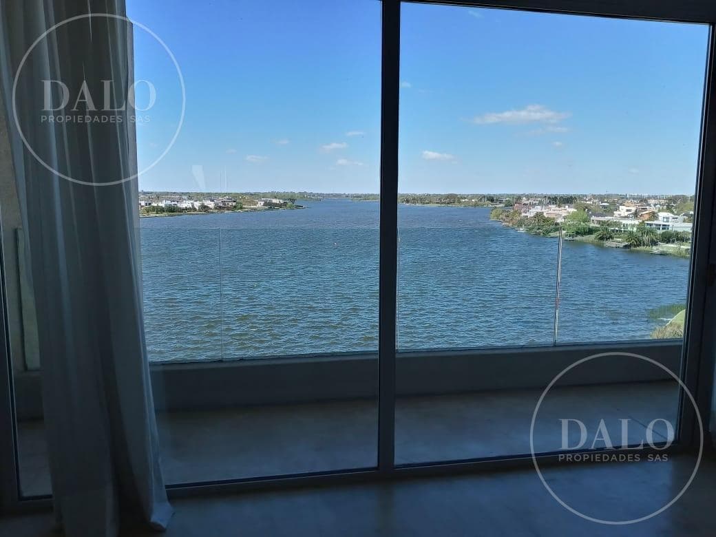 Incredible 3-Bedroom Apartment with a Terrace and Pool Overlooking the Central Lake in Praia, Nordelta