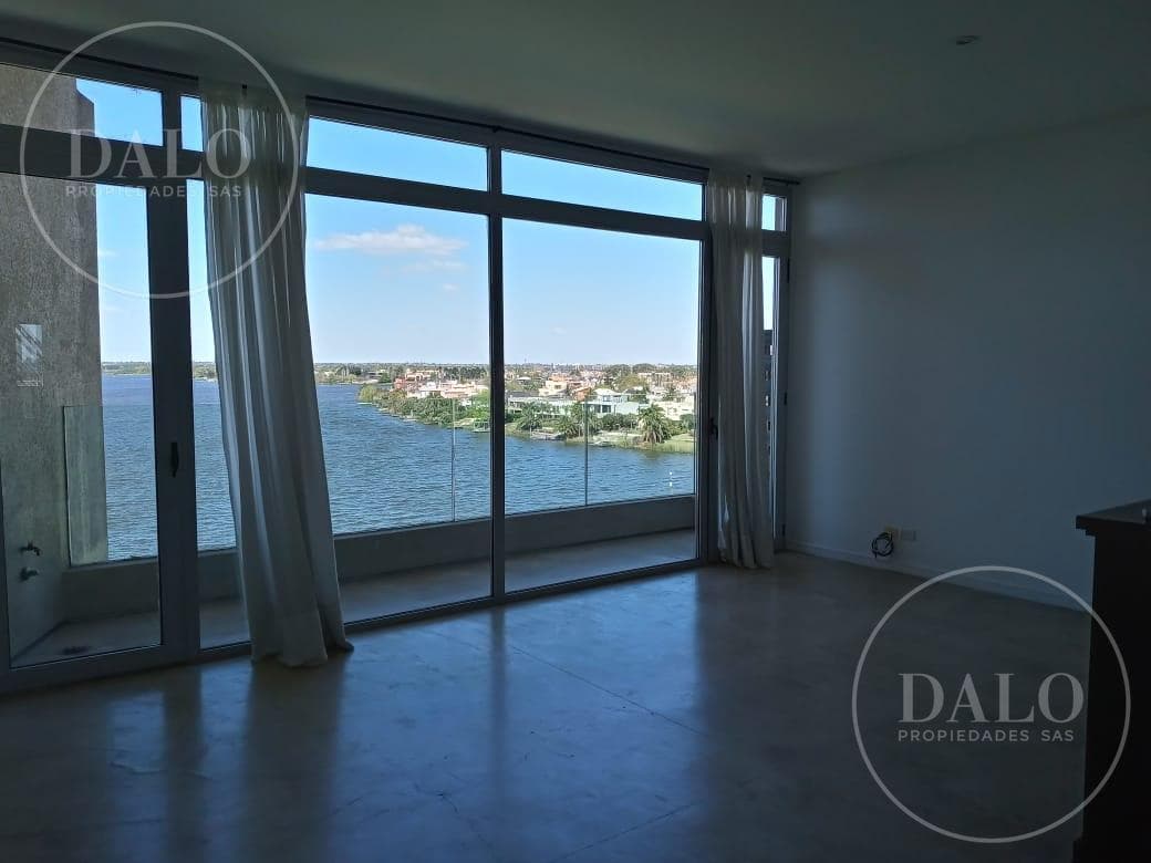 Incredible 3-Bedroom Apartment with a Terrace and Pool Overlooking the Central Lake in Praia, Nordelta