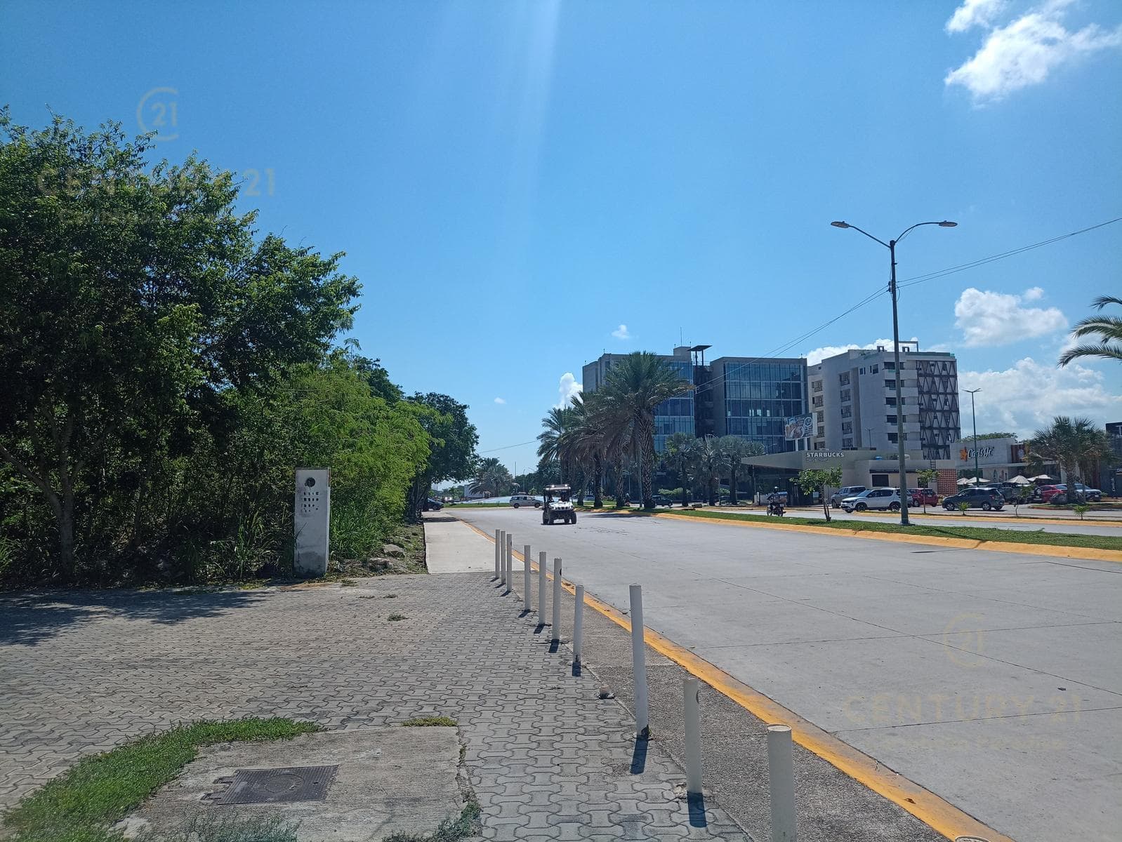 Land for Sale at Cruz de Servicios on Chemuyil Avenue