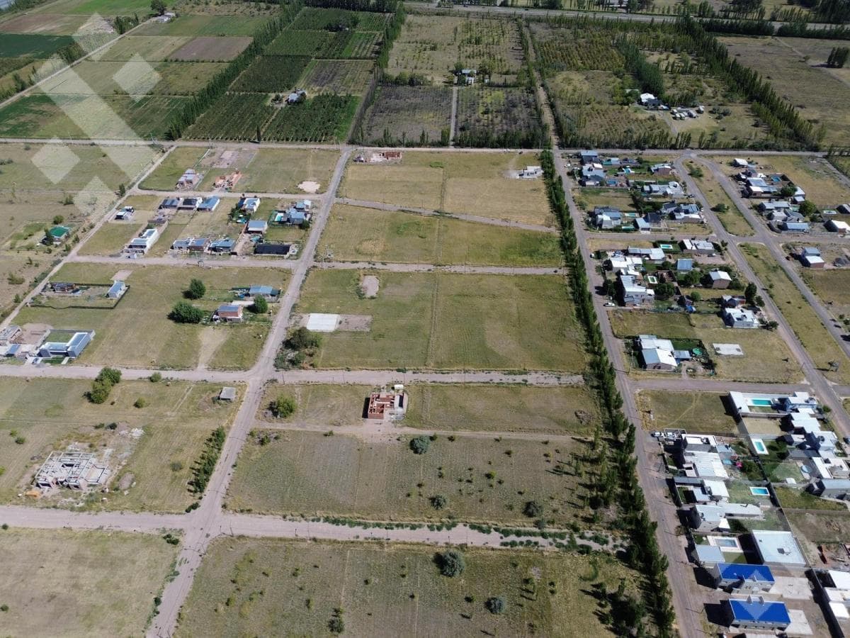 FOR SALE: 500 m² LOT in the Aires de Francia Neighborhood, Fernández Oro