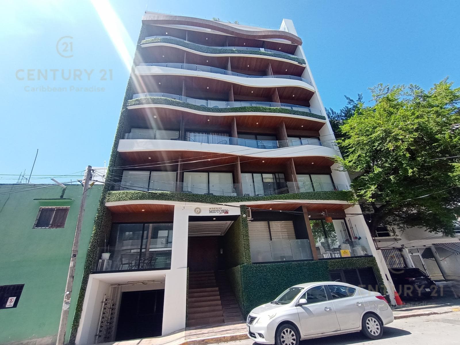Cute Studio Condo for Rent with Rooftop in Downtown Playa del Carmen P4478