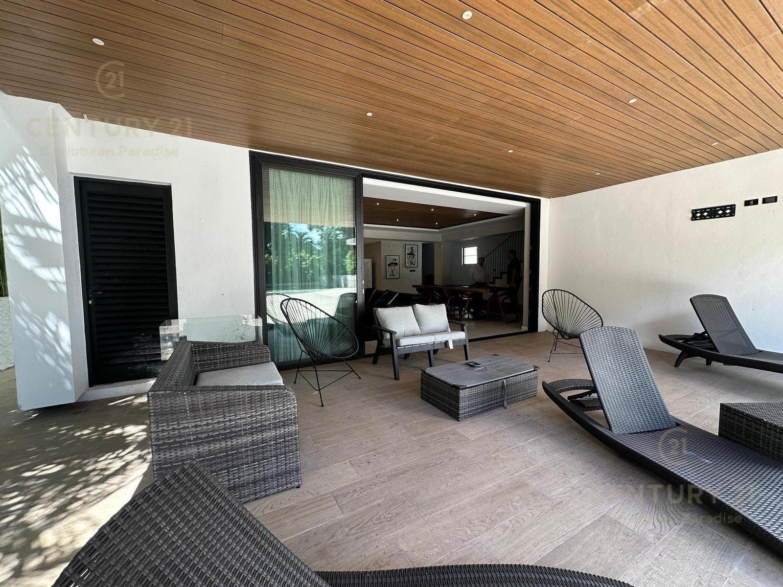 Hermosa Residencia amueblada en venta con paneles solares de 4h/4.5b en Playacar 2, Playa del Carmen. P4474
