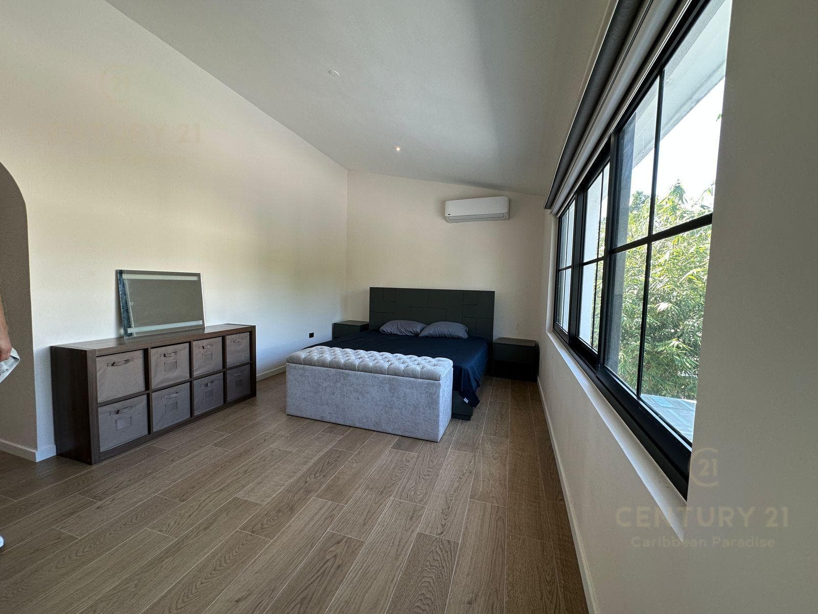 Hermosa Residencia amueblada en venta con paneles solares de 4h/4.5b en Playacar 2, Playa del Carmen. P4474