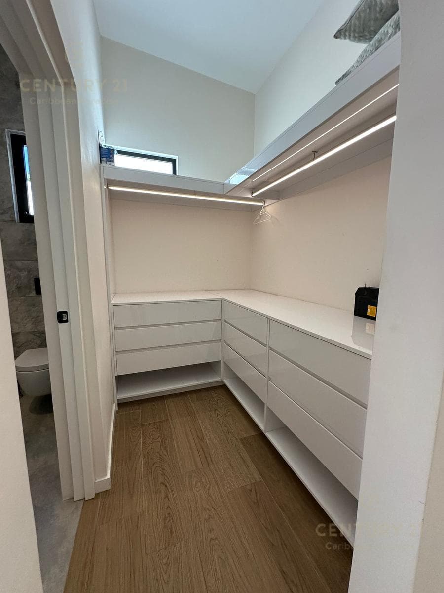 Hermosa Residencia amueblada en venta con paneles solares de 4h/4.5b en Playacar 2, Playa del Carmen. P4474