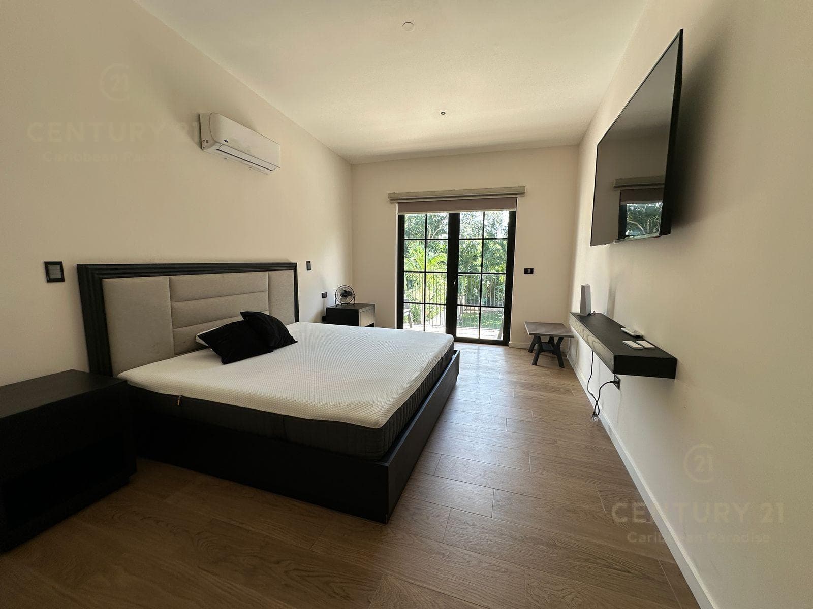 Hermosa Residencia amueblada en venta con paneles solares de 4h/4.5b en Playacar 2, Playa del Carmen. P4474