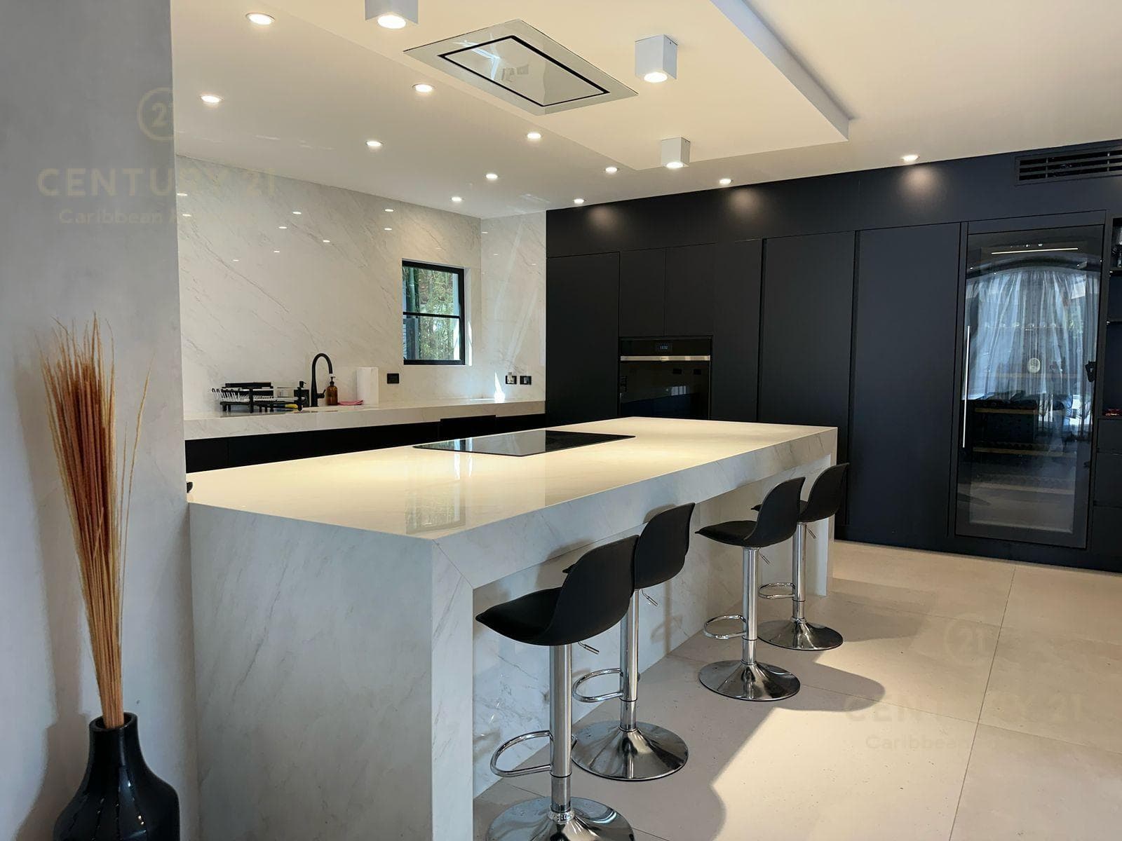Hermosa Residencia amueblada en venta con paneles solares de 4h/4.5b en Playacar 2, Playa del Carmen. P4474