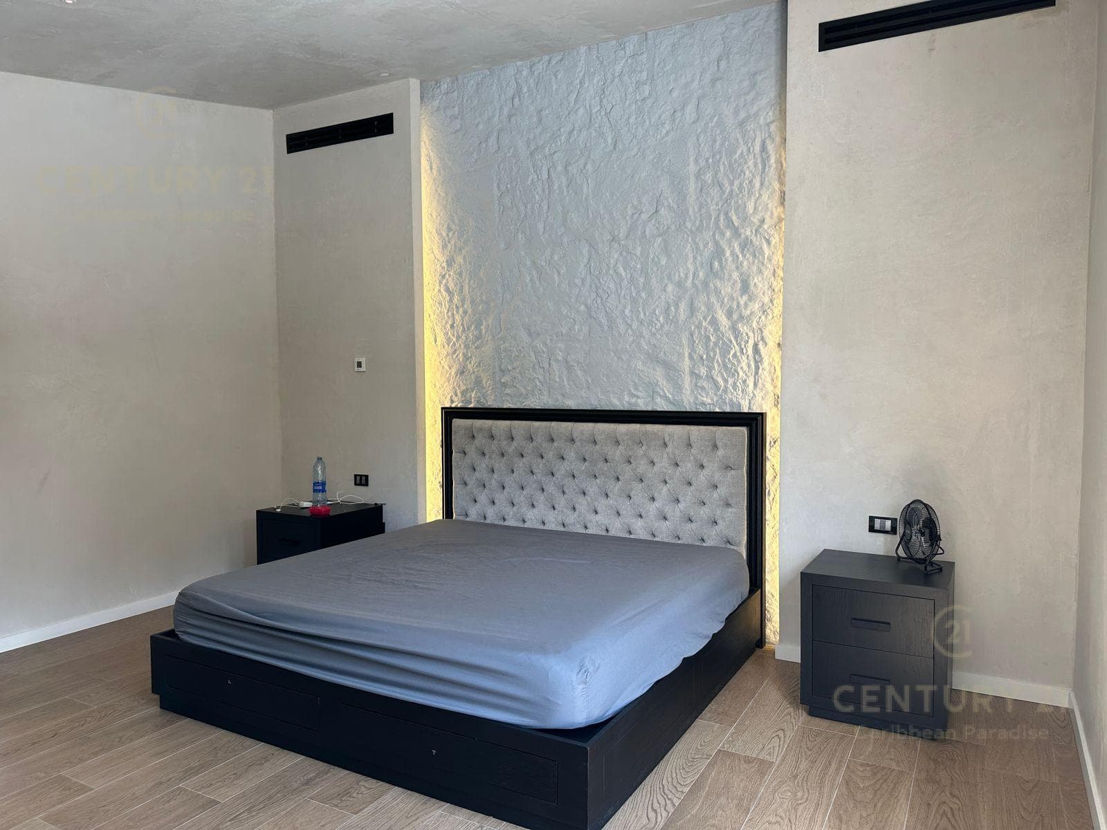 Hermosa Residencia amueblada en venta con paneles solares de 4h/4.5b en Playacar 2, Playa del Carmen. P4474