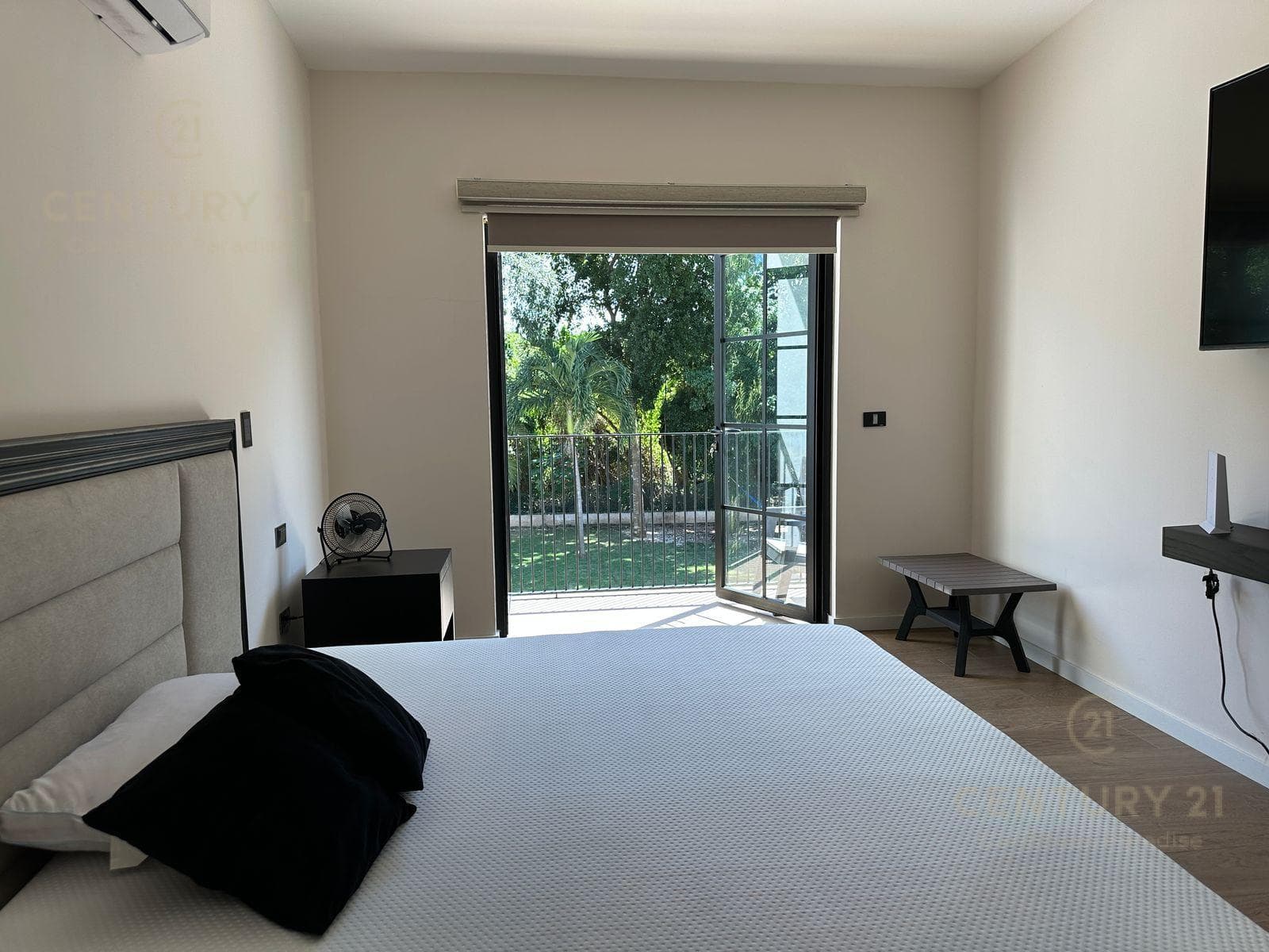 Hermosa Residencia amueblada en venta con paneles solares de 4h/4.5b en Playacar 2, Playa del Carmen. P4474