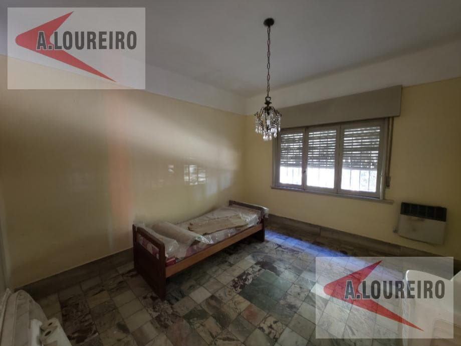 House in Burzaco